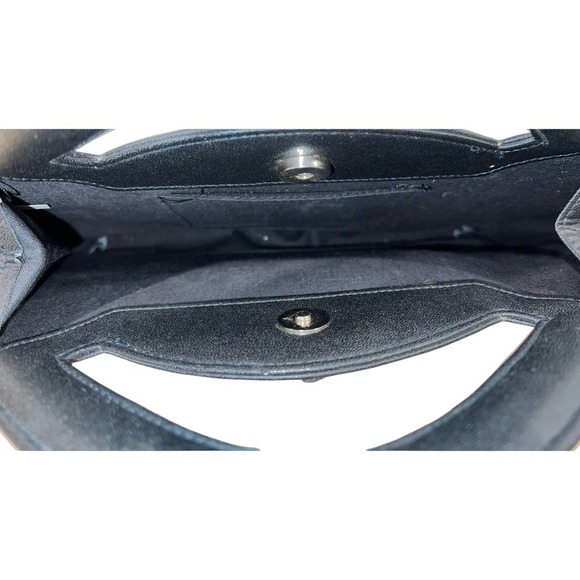 Women’s Black Embroidered MOD style Handbag‎ - Picture 4 of 8